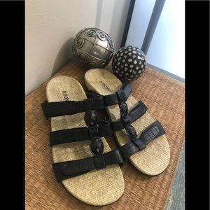 Orthaheel sandals